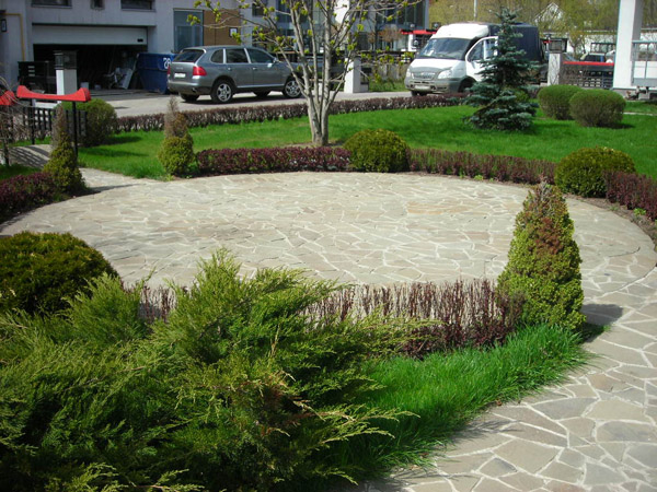 Мощение дорожек с подготовкой основания для пешеходов