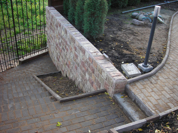 Мощение дорожек с подготовкой основания для пешеходов